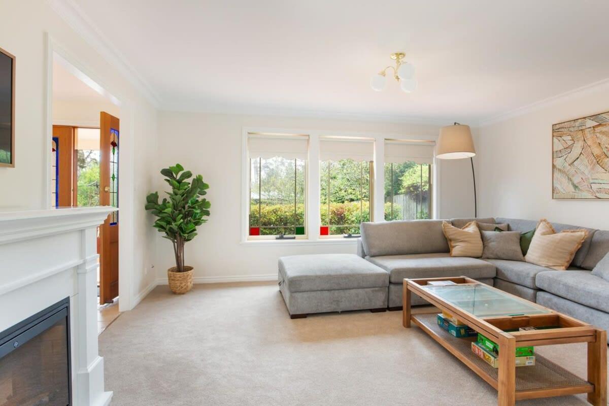 Stunning Katoomba Home With Lush Garden&Playground Екстериор снимка