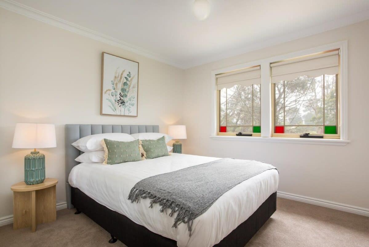Stunning Katoomba Home With Lush Garden&Playground Екстериор снимка